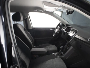 Внедорожник Volkswagen Tiguan 2019 года, 2930000 рублей, Омск