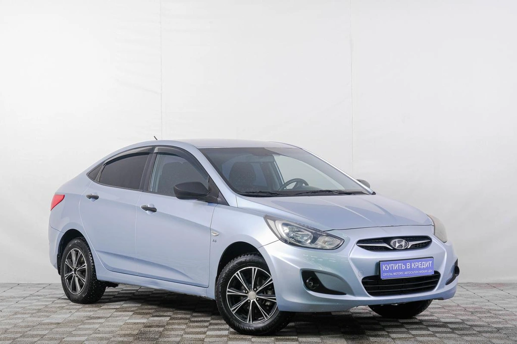 Седан Hyundai Solaris 2012 года, 699000 рублей, Кемерово