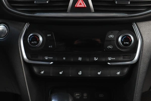 Внедорожник Hyundai Santa Fe 2018 года, 2899000 рублей, Челябинск