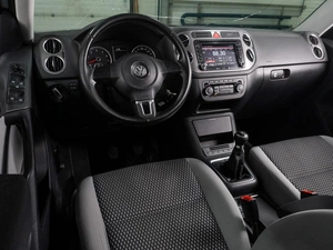 Внедорожник Volkswagen Tiguan 2011 года, 845000 рублей, Воронеж