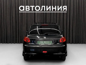 Хетчбэк Peugeot 206 2004 года, 270000 рублей, Красноярск