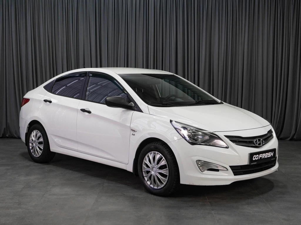 Седан Hyundai Solaris 2015 года, 1045000 рублей, Тюмень