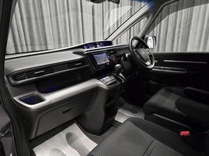 Минивэн Honda Stepwgn Spada 2016 года, 1749000 рублей, Красноярск
