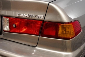 Седан Toyota Camry 2000 года, 649000 рублей, Барнаул