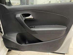 Седан Volkswagen Polo 2011 года, 587000 рублей, Солонцы