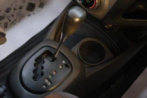 Хетчбэк Toyota Vitz 2005 года, 489000 рублей, Омск