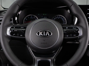 Седан Kia K5 2020 года, 2300000 рублей, Тюмень