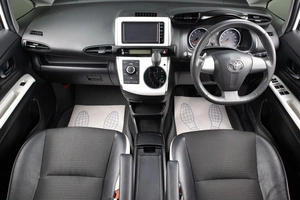 Минивэн Toyota Wish 2015 года, 1799000 рублей, Оренбург