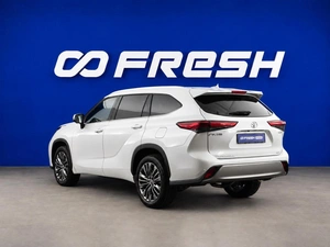 Внедорожник Toyota Highlander 2026 года, 5558888 рублей, Москва