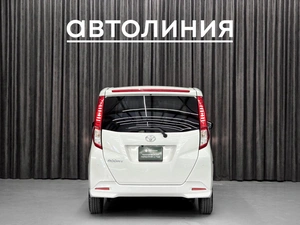 Минивэн Toyota Roomy 2021 года, 1040000 рублей, Красноярск
