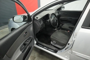 Седан Kia Rio 2009 года, 720000 рублей, Курск