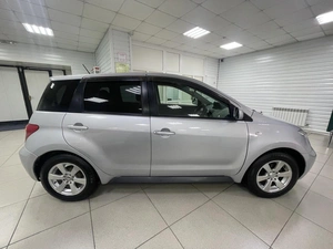 Хетчбэк Toyota Ist 2002 года, 550000 рублей, Ачинск