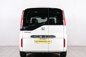 Минивэн Honda Stepwgn 2015 года, 1759000 рублей, Красноярск