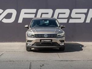Внедорожник Volkswagen Tiguan 2017 года, 2345000 рублей, Краснодар