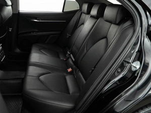 Седан Toyota Camry 2020 года, 2269050 рублей, Москва