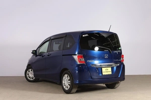 Минивэн Honda Freed 2015 года, 1339000 рублей, Новосибирск