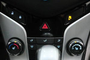 Хетчбэк Chevrolet Cruze 2012 года, 999000 рублей, Омск