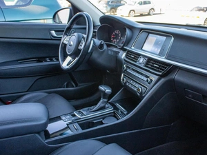 Седан Kia Optima 2018 года, 1999000 рублей, Петрозаводск