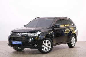 Внедорожник Mitsubishi Outlander 2014 года, 1799000 рублей, Омск
