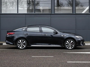 Седан Kia Optima 2017 года, 1939000 рублей, Кирилловка