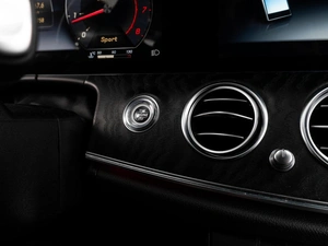 Седан Mercedes-benz E-класс 2019 года, 3975000 рублей, Тюмень