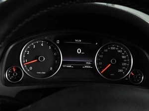 Внедорожник Volkswagen Touareg 2012 года, 2035000 рублей, Воронеж