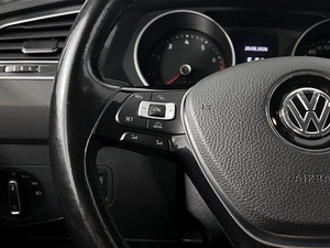 Внедорожник Volkswagen Tiguan 2017 года, 1799200 рублей, Казань