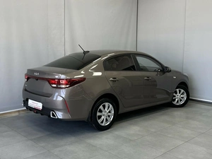 Седан Kia Rio 2021 года, 1687000 рублей, Красноярск