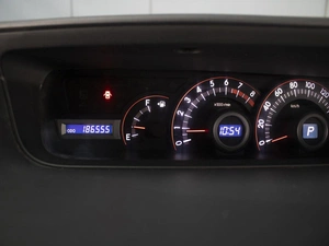 Минивэн Toyota Voxy 2010 года, 1310000 рублей, Омск