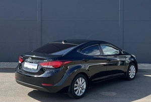 Седан Hyundai Elantra 2015 года, 1360000 рублей, Солонцы