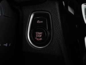 Седан BMW 3 серия 2018 года, 3375000 рублей, Воронеж