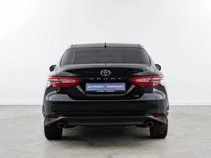 Седан Toyota Camry 2021 года, 3194404 рублей, Москва