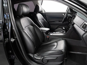 Седан Kia Optima 2018 года, 1850000 рублей, Тюмень