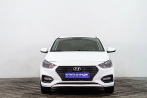 Седан Hyundai Solaris 2017 года, 599000 рублей, Сургут