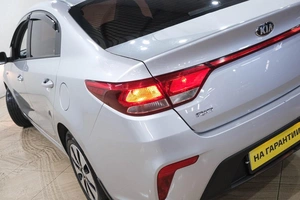 Седан Kia Rio 2019 года, 1369000 рублей, Новокузнецк