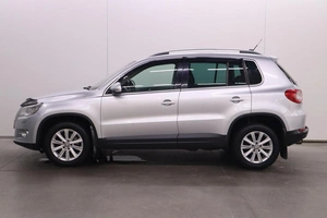 Внедорожник Volkswagen Tiguan 2010 года, 1045000 рублей, Брянск