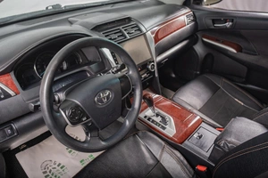 Седан Toyota Camry 2013 года, 1689000 рублей, Томск