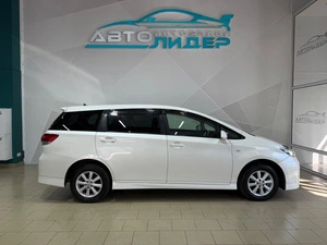 Минивэн Toyota Wish 2010 года, 1179000 рублей, Красноярск