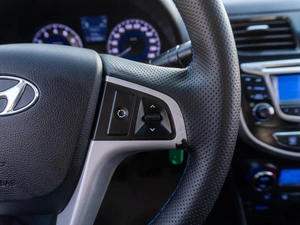 Седан Hyundai Solaris 2012 года, 819000 рублей, Саратов