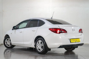 Седан Opel Astra 2012 года, 759000 рублей, Челябинск