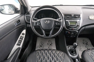 Седан Hyundai Solaris 2011 года, 849000 рублей, Красноярск