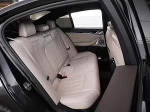 Седан BMW 5 серия 2018 года, 3921444 рублей, Москва