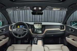 Внедорожник Volvo XC60 2025 года, 6269000 рублей, Красноярск