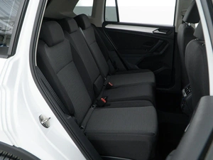 Внедорожник Volkswagen Tiguan 2021 года, 2099050 рублей, Москва