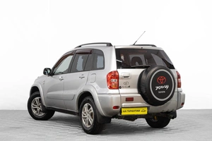 Внедорожник Toyota RAV4 2003 года, 829000 рублей, Барнаул