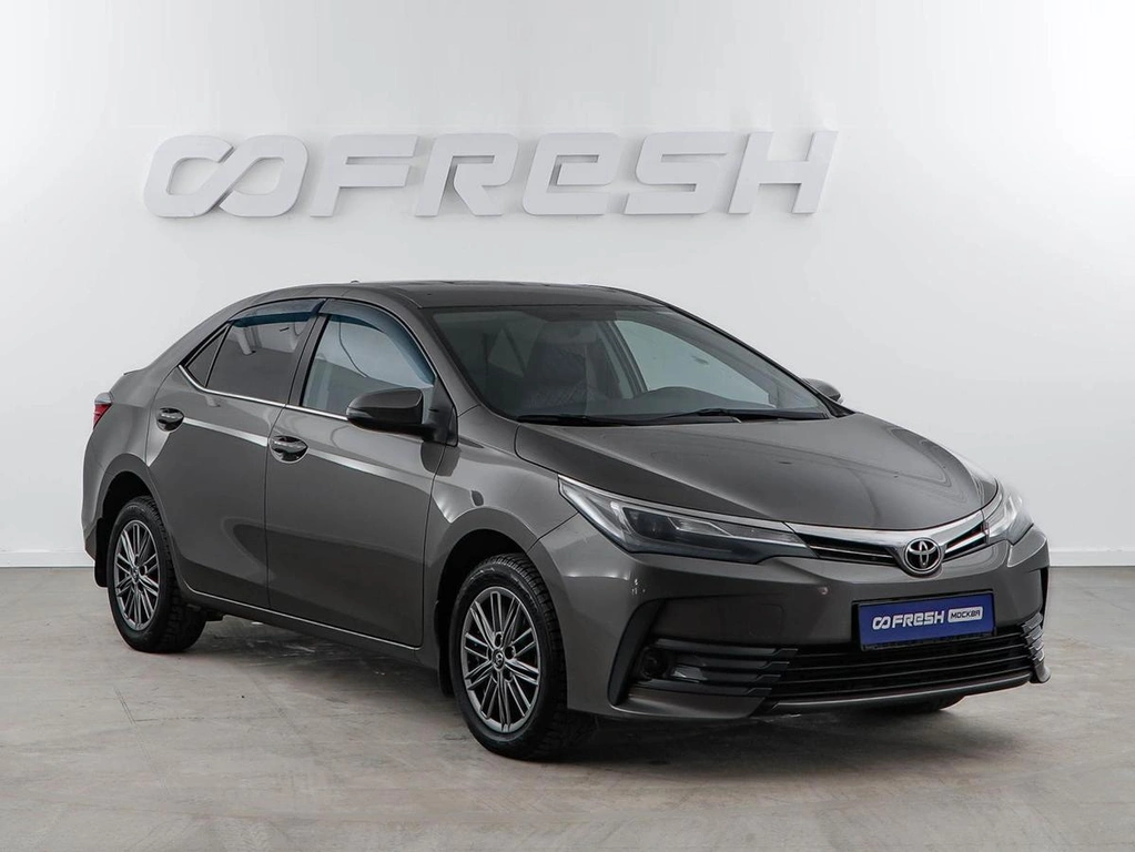 Седан Toyota Corolla 2018 года, 1549046 рублей, Москва