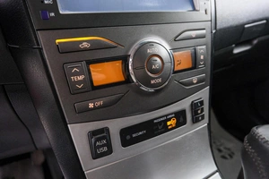 Седан Toyota Corolla 2011 года, 1199000 рублей, Красноярск