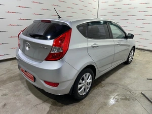 Хетчбэк Hyundai Solaris 2013 года, 865000 рублей, Красноярск