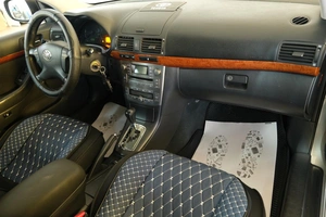 Седан Toyota Avensis 2008 года, 1019000 рублей, Омск