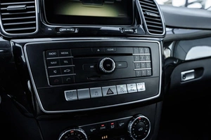 Внедорожник Mercedes-benz GLE-класс 2016 года, 3400000 рублей, Ульяновск